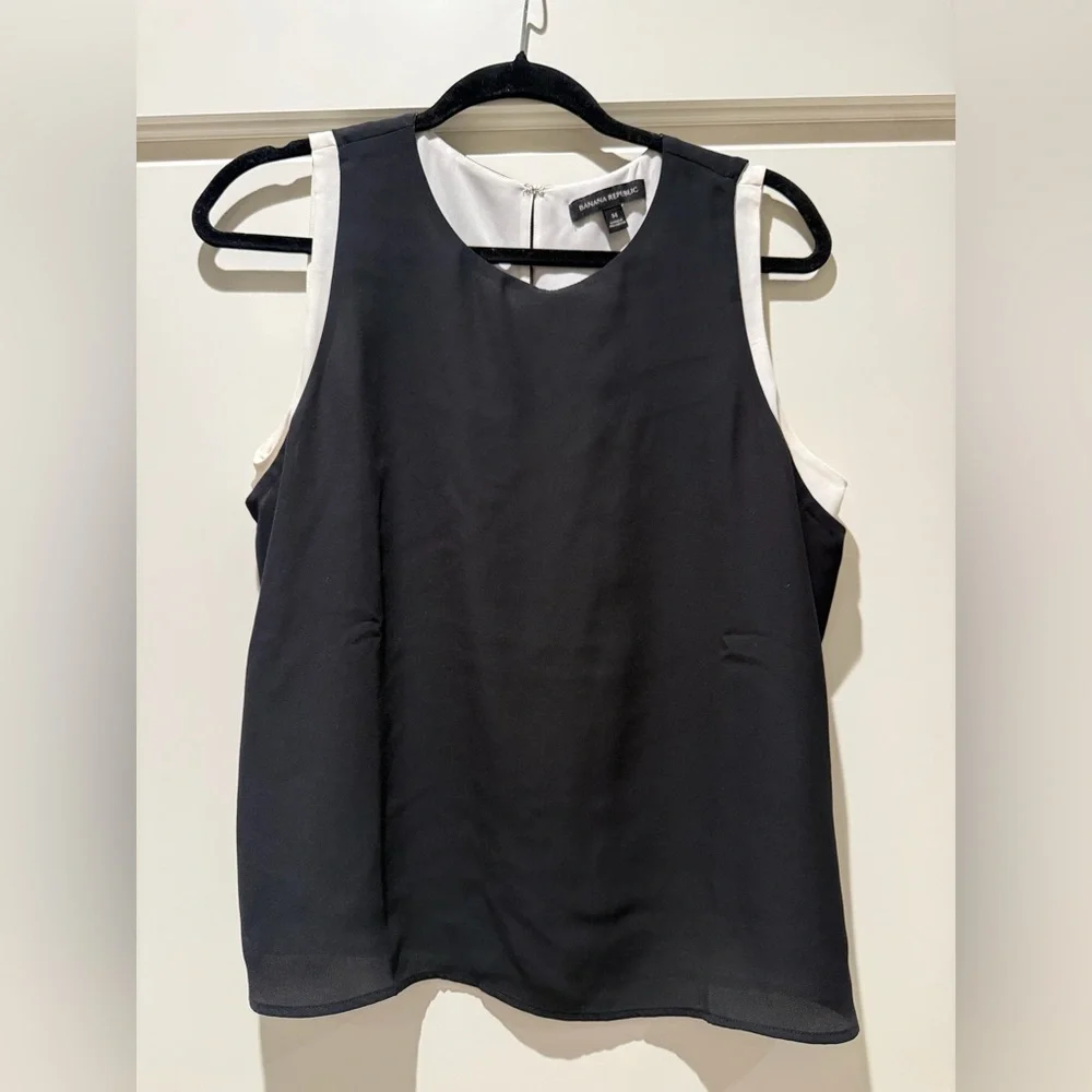 Banana Republic Sleeveless Blouse - Navy and White - Size M - Picture 1 of 4